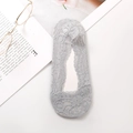 Fantasmini in pizzo grigio chiaro con motivi floreali e silicone antiscivolo da donna - Taglia unica / Grigio