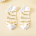 Socquettes blanches en coton avec rayures horizontales jaunes pour un style estival - Style Rayé Jaune Blanc (W317)