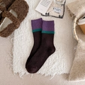 Calze di lana spesse color caffè scuro con polsini viola e dettaglio riga verde - Righe Verde (1 Paio)