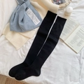 Klassische schwarze Overknee-Strümpfe mit breitem Rippbündchen für Wärme und Komfort - Einheitsgröße / Schwarz