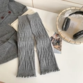 Grey cable-knit leg warmers with scalloped edges for a cozy minimalist Korean style - Gray