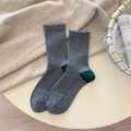 Calze in lana grigio scuro e verde con trama a costine per un comfort invernale - Grigio (Tallone con Toppa Verde)