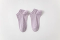 Breathable lavender low-cut ankle socks with ribbed cuffs and diamond knit pattern - Purple