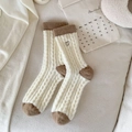 Calze invernali spesse in maglia crema e marrone con dettaglio di cuore ricamato - Taglia unica / Bianco con Ricamo a Cuore