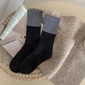 Dunkelgrau und schwarz gestreifte Rippstrick-Socken aus Wollmischung für Damen im Winter - Einheitsgröße / Schwarz