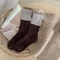 Wollsocken in Braun und Grau mit gewelltem Spitzenrand und Strickstruktur für Damen - Einheitsgröße / Dunkelkaffee