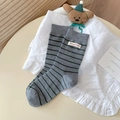Calze di lana da donna a righe grigie e verde scuro con etichetta in tessuto ricamata - Taglia unica / Grigio chiaro
