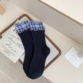 Calze a costine blu scuro con bordo a volant a quadretti blu per uno stile college dolce - Blu navy