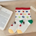 Calze da donna a pois colorati con simpatico gatto su cotone bianco per uno stile casual - Costina Rossa (Gatto a Pois Colorati)
