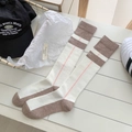 Chaussettes de sport en maille crème avec talon marron et fines rayures roses femme - Crème
