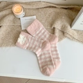 Calcetines gruesos de lana de camello a rayas rosas y blancas con bordado de oso - Talla única / Cuadros Rosa Blanco (Oso 3D)