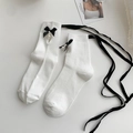 Calze bianche stile Lolita con fiocchi in raso nero e perle decorative - Taglia unica / Bianco