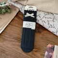 Calze in maglia di lana grigio scuro con bordi ondulati e fiocco in pizzo delicato - Grigio Scuro con Fiocco