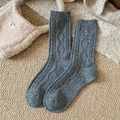 Men's wool knit mid-calf socks in melange grey with classic argyle pattern and thick texture - One Size / Medium Grey