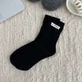 Schwarze gerippte Socken im japanischen Stil mit schickem Webetikett für Damen - Einheitsgröße / Schwarz