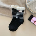 Calze nere con strisce bianche, bordo in peluche e dettaglio con toppa a fungo - Nero