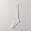 Beige wool knit slouch socks with ruffled trim and textured vertical ribbing - White