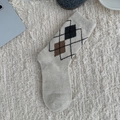 Beige Fair Isle wool socks featuring classic argyle pattern and thick knit texture - One Size / Argyle Style (RH010)