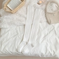 Calcetines blancos altos por encima de la rodilla con punto de ochos de invierno - Talla única / Blanco