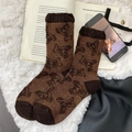 Braune Wollsocken im Retro-Stil mit Bärenmuster und kontrastierender Ferse und Spitze - Einheitsgröße / Gelbbraun