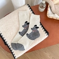 Calze spesse in maglia beige e grigio con simpatico motivo a cucciolo per l'inverno - Motivo Cane Grigio / Bianco
