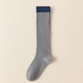 Calze al ginocchio grigie e blu scuro con trama a coste verticali e design bicolore - Grigio chiaro