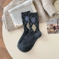 Calze di lana grigio scuro con motivo a rombi blu e beige per il calore autunno-inverno - Taglia unica / Grigio