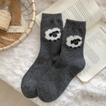 Warme japanische Wollsocken in Dunkelgrau mit süßem Schafmuster für den Winter - Einheitsgröße / Dunkelgrau