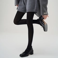 Pantimedias negras clásicas combinadas con zapatos Mary Jane de tacón ancho y un lazo fino - Talla única / Negro