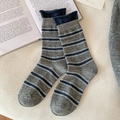 Retro graue Strick-Socken mit dunkelblauen Streifen und Rollrand für Damen - Dunkelblau