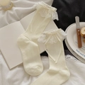 Chaussettes mi-mollet en tricot crème avec dentelle et nœuds en ruban style Lolita - Taille unique / crème