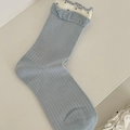 Calze a metà polpaccio azzurre da donna con bordo in pizzo bianco e decorazione a pois grigi - Blu