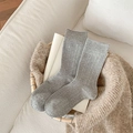 Chaussettes classiques gris clair côtelées en coton mélangé pour un style décontracté - Taille unique / Gris