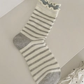 Calze a metà polpaccio a righe grigie per donna con volant blu in morbido cotone - Bianco a Strisce Grigie