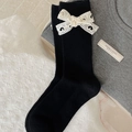 Calcetines negros de punto con lazo de encaje crema y patrones de corazones huecos - Talla única / Negro