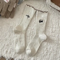 Beige Konfetti-Socken mit süßer Katzenstickerei und welligem Rüschensaum am Bündchen - Off-white mit Katze (Weiße Katze)