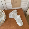 Calze bianche stile Lolita con pizzo ricamato e raffinati fiocchi in seta - Taglia unica / Bianco