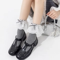 Graue Strick-Ballettsocken mit weißem Spitzenrand und Satin-Schleife - Grau