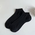 Chaussettes courtes noires respirantes pour femmes avec motif en maille ajourée - Taille unique / Noir