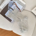 Chaussettes grises en maille avec bord à volants, nœud et breloque cœur style balletcore - Taille unique / Gris clair