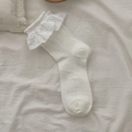 Calze bianche stile Lolita giapponese con volant in pizzo e trame traforate a rete - Taglia unica / Bianco su Bianco