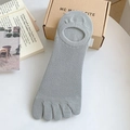 Men's light grey five-finger no-show socks with silicone non-slip heel design - 42-47 / Light Gray