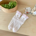 Calze bianche stile balletto a metà polpaccio con volant a quadretti rosa e etichetta - Rosa