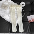 Milchweiße Overknee-Socken mit zarten Spitzenrüschen und Schleifen im JK-Stil - Einheitsgröße / Beige