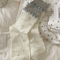 Chaussettes blanches en coton à pois bleus avec bordure grise à volants doux - Taille unique / Blanc (À Pois)