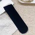 Chaussettes mi-mollet en velours noir couleur bonbon avec bords à volants et maille côtelée - Taille unique / Noir
