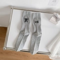 Graue Ballet-Baumwollsocken mit schwarzer Schleife und Sweet Candy Stickerei für Damen - Hellgrau