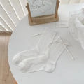 Chaussettes blanches douces avec ruban et motif de maille cœur pour femmes - Taille unique / Style Jacquard Noeud