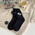 Schwarze mittellange Baumwollsocken mit süßer Welpen-Stickerei und Love puppy-Text - Schwarzer Welpenstil
