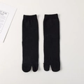Classic black split-toe Tabi socks for men in premium ribbed cotton knit fabric - One Size / Black